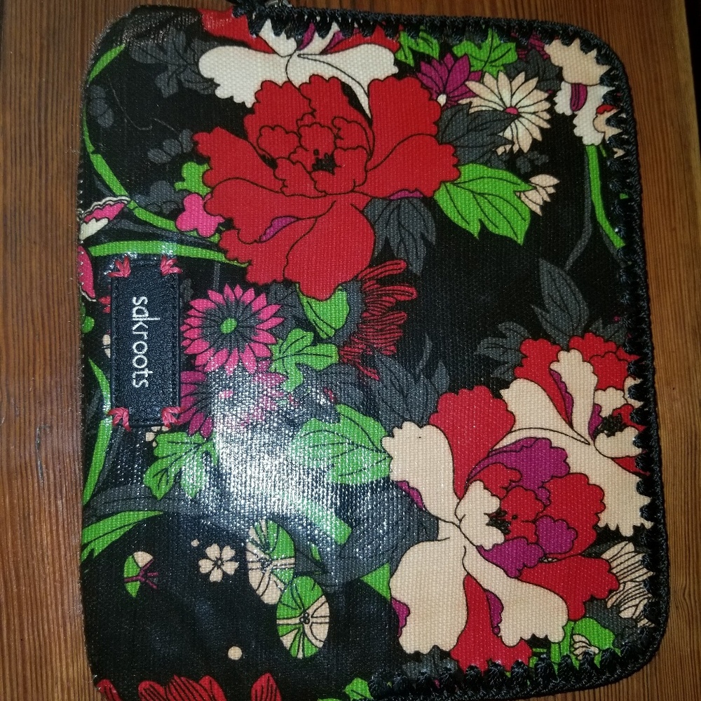 Sakroots tablet case for an 8-9 inch tablets